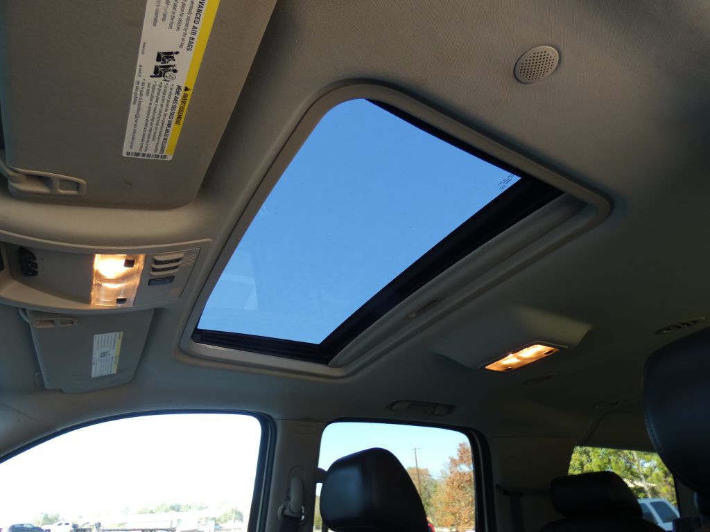 2010 GMC Yukon Image 11