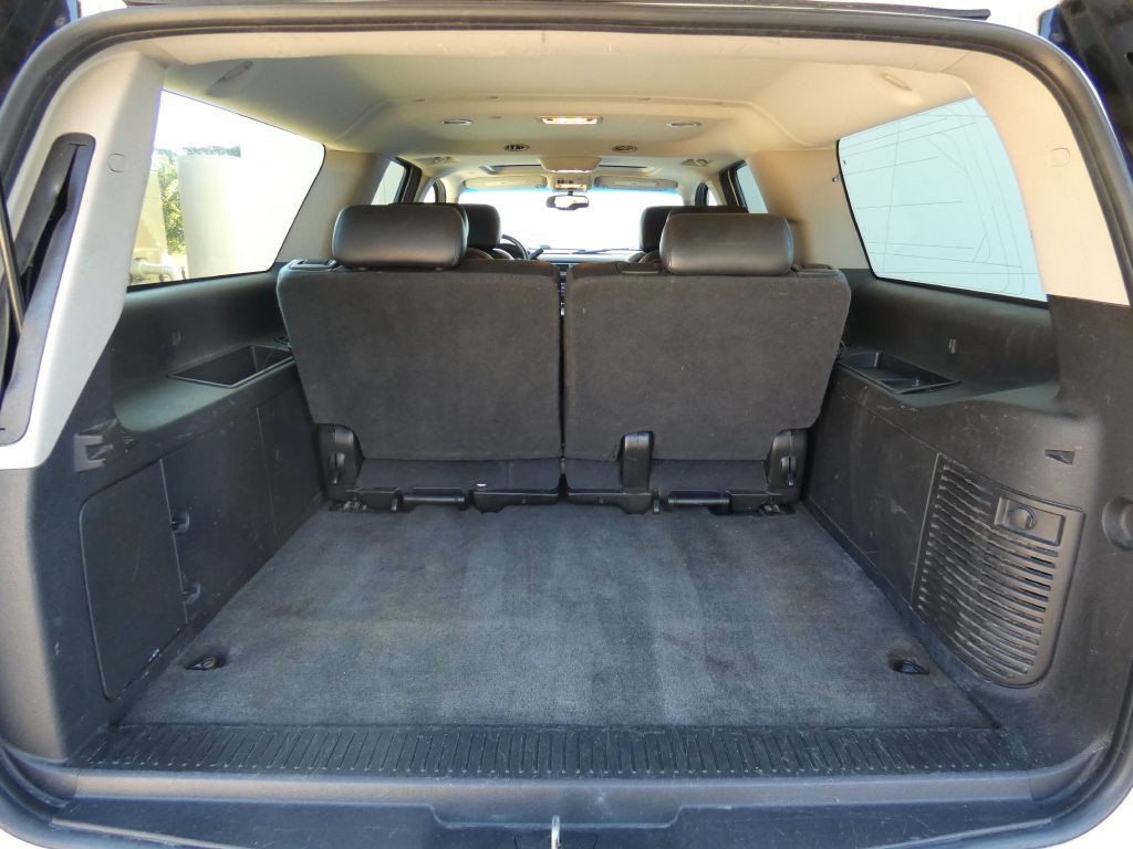 2010 GMC Yukon Image 17