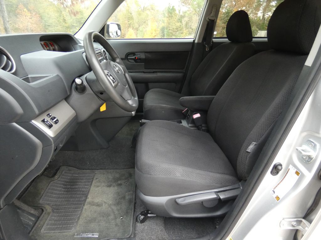 2008 Scion xB Image 10