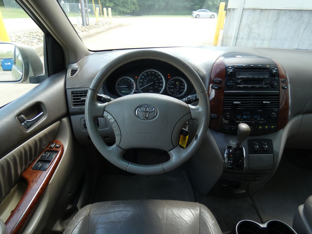 2005 Toyota Sienna Image 7