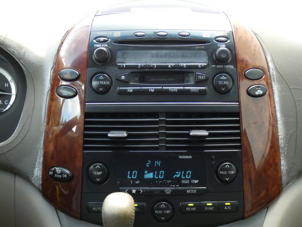 2005 Toyota Sienna Image 8