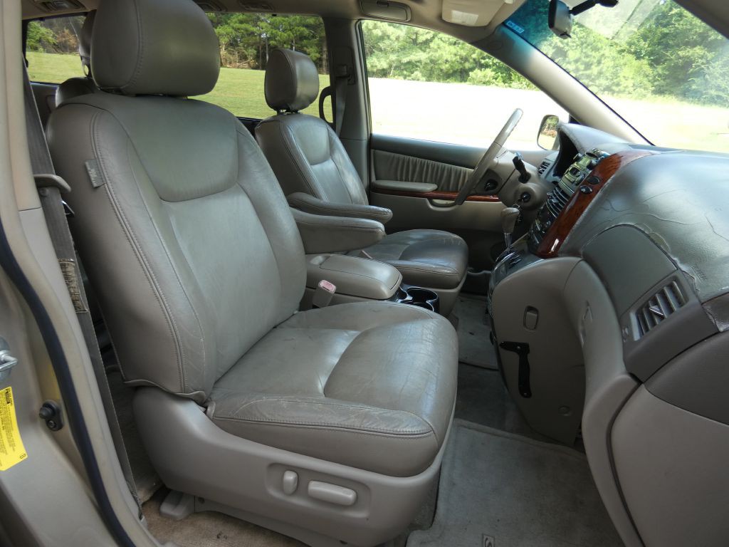 2005 Toyota Sienna Image 12