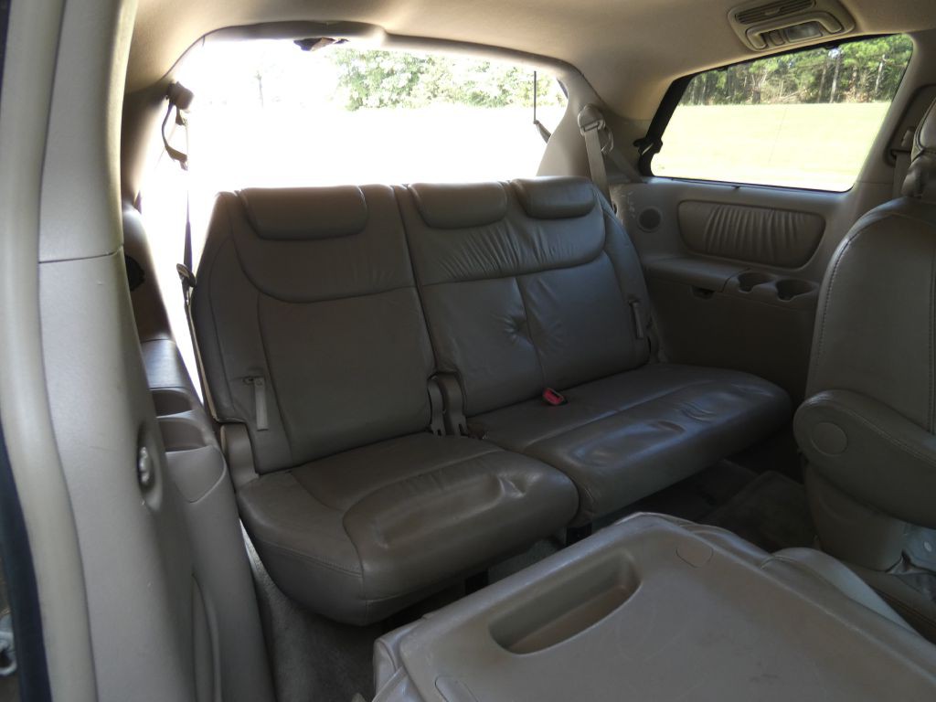 2005 Toyota Sienna Image 15