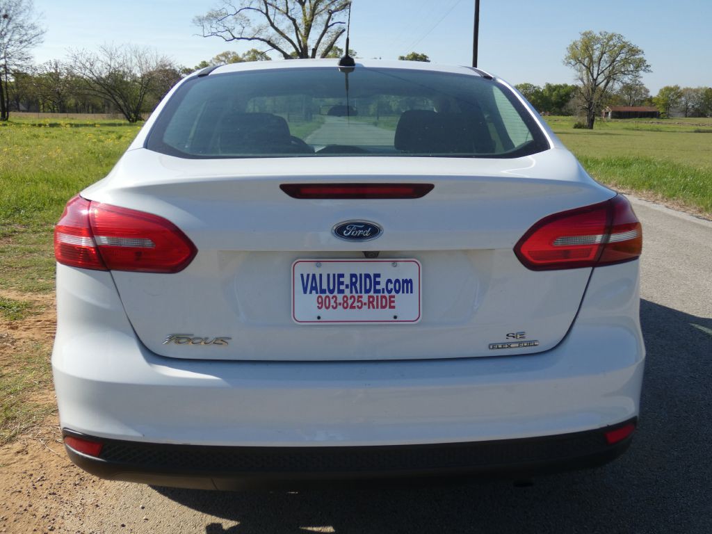 2015 Ford Focus Image 2