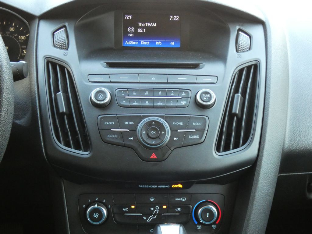 2015 Ford Focus Image 8