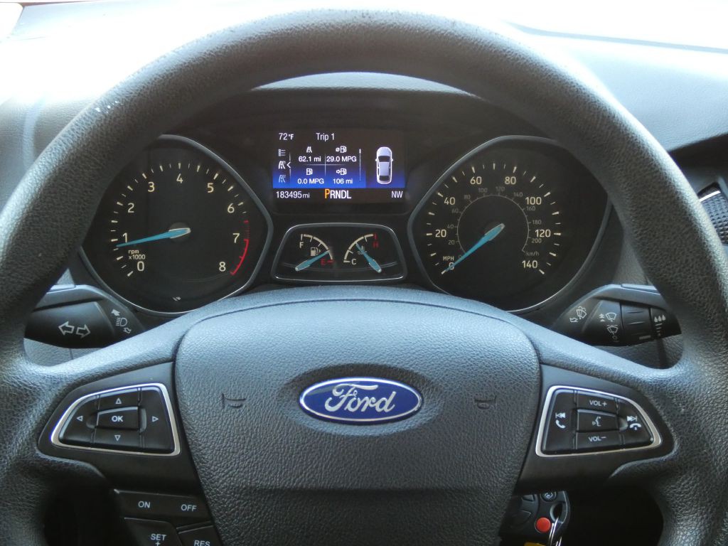 2015 Ford Focus Image 9