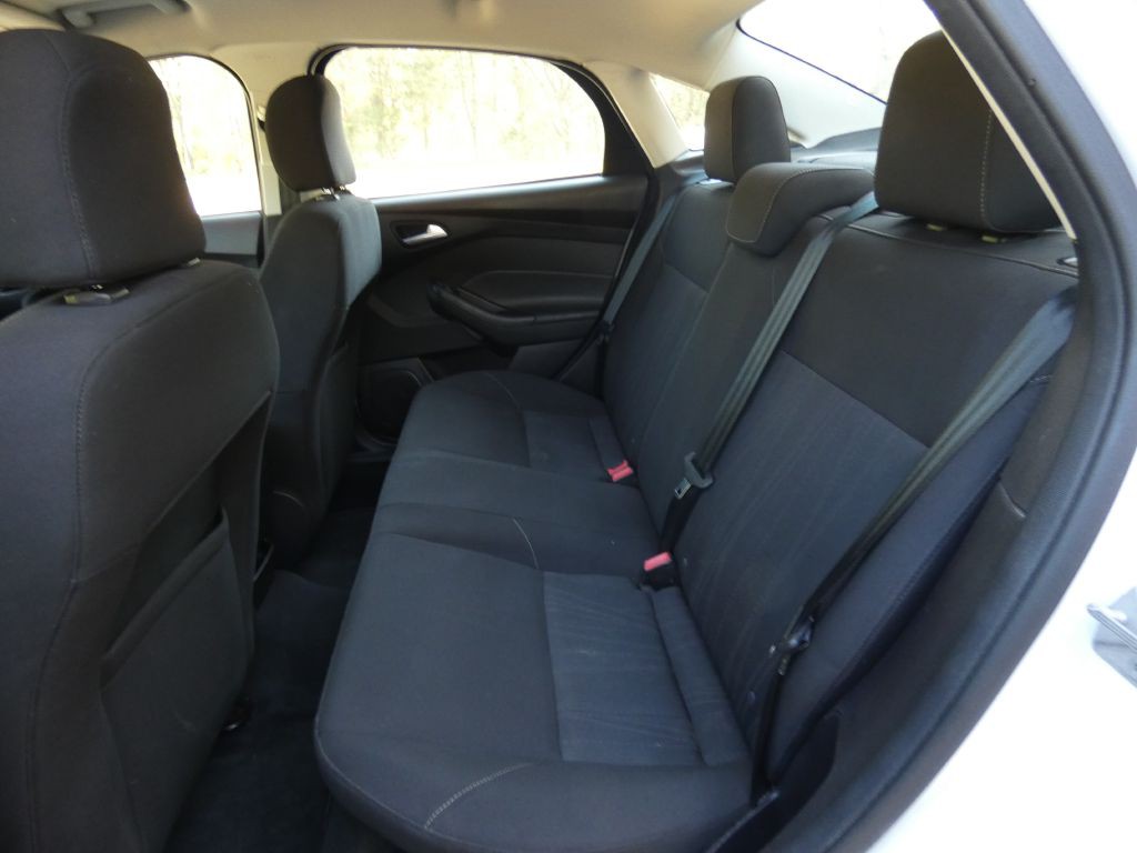 2015 Ford Focus Image 13