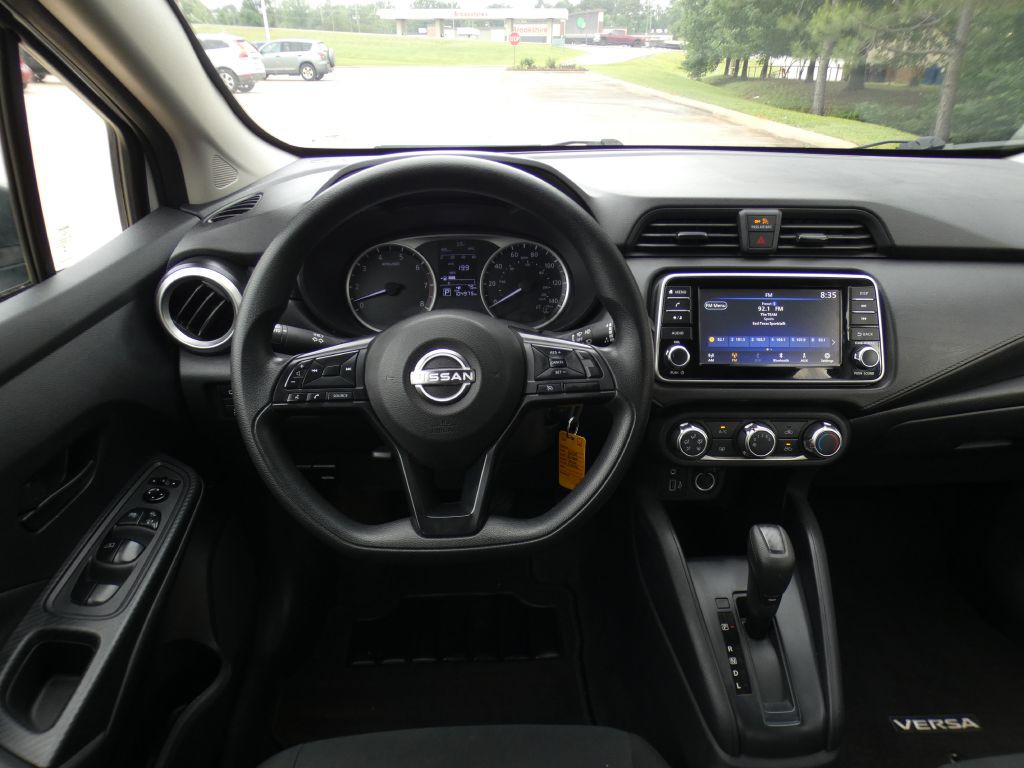 2024 Nissan Versa Image 7