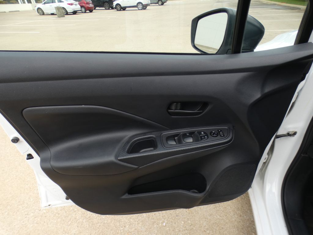 2024 Nissan Versa Image 15
