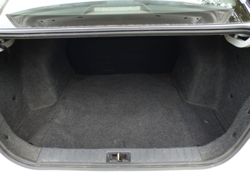 2024 Nissan Versa Image 17
