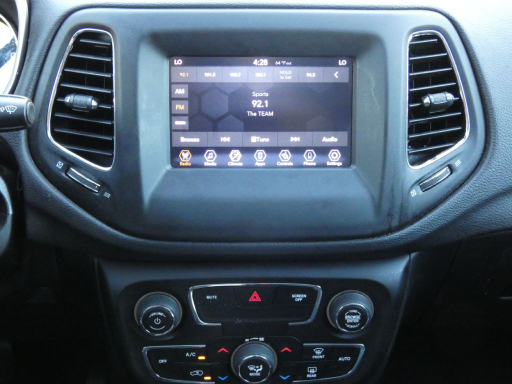 2019 Jeep Compass Image 8