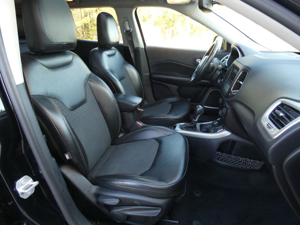 2019 Jeep Compass Image 12