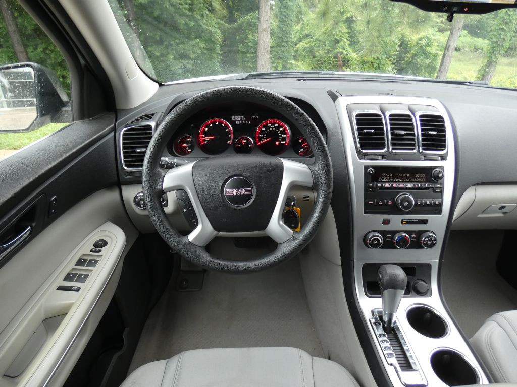 2012 GMC Acadia Image 7