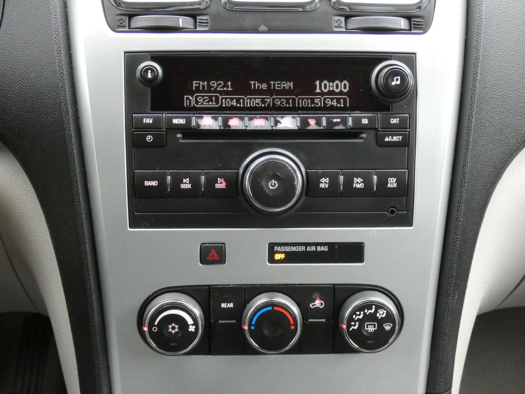 2012 GMC Acadia Image 8
