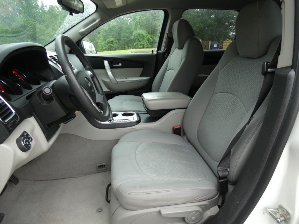 2012 GMC Acadia Image 11