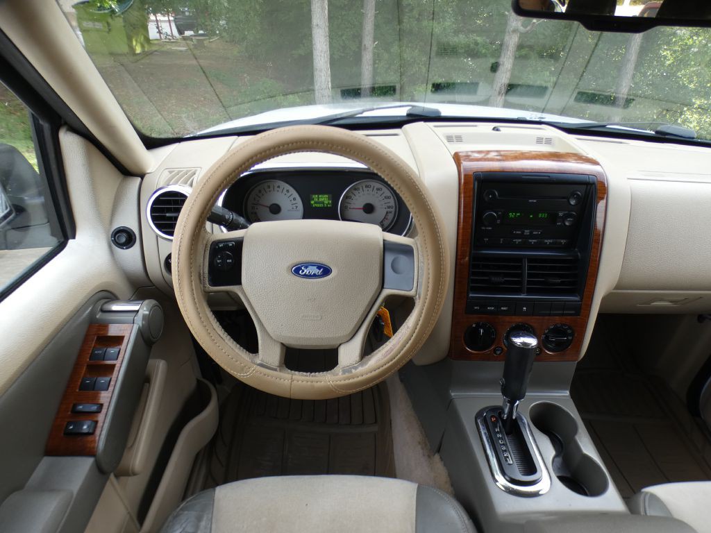 2006 Ford Explorer Image 7