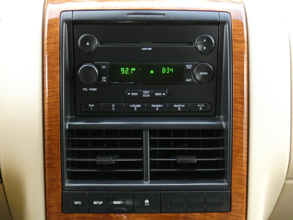 2006 Ford Explorer Image 8