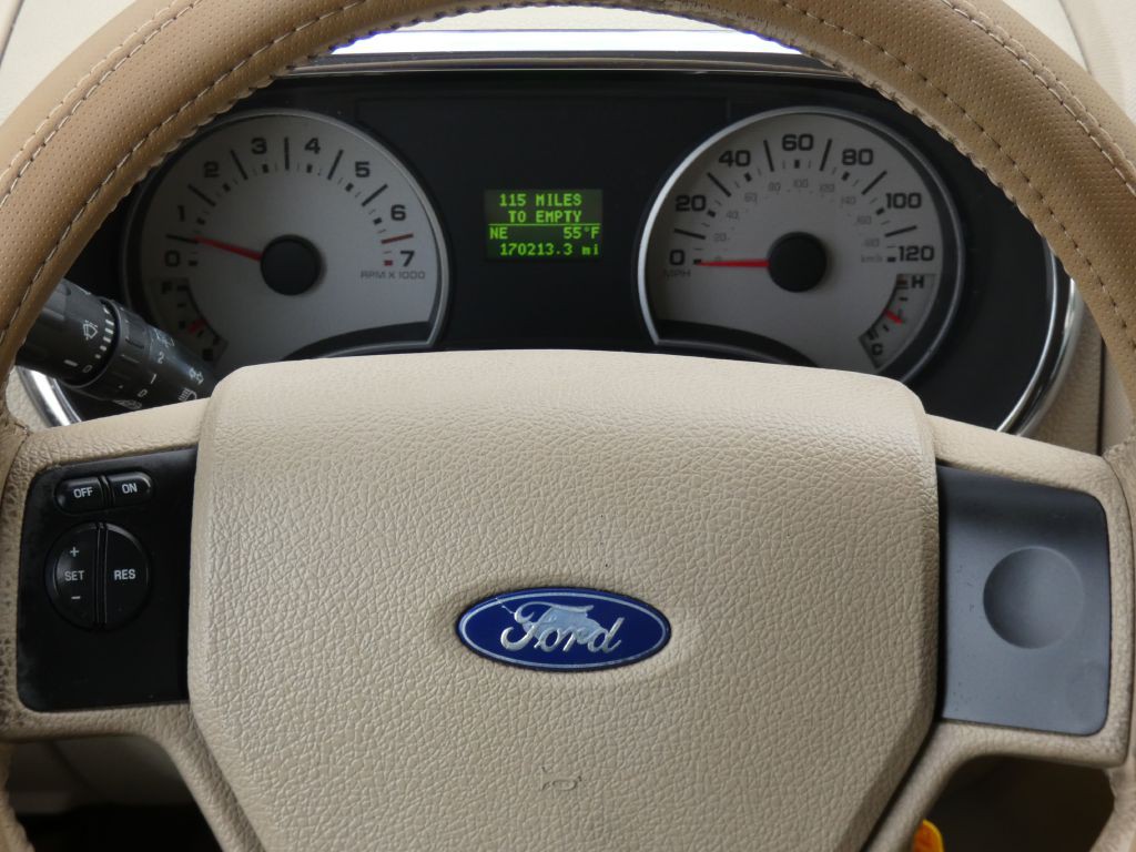 2006 Ford Explorer Image 9