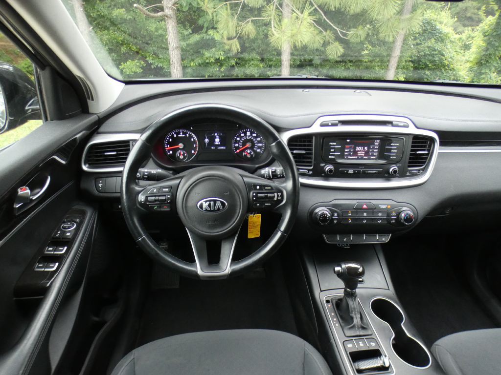 2016 Kia Sorento Image 7