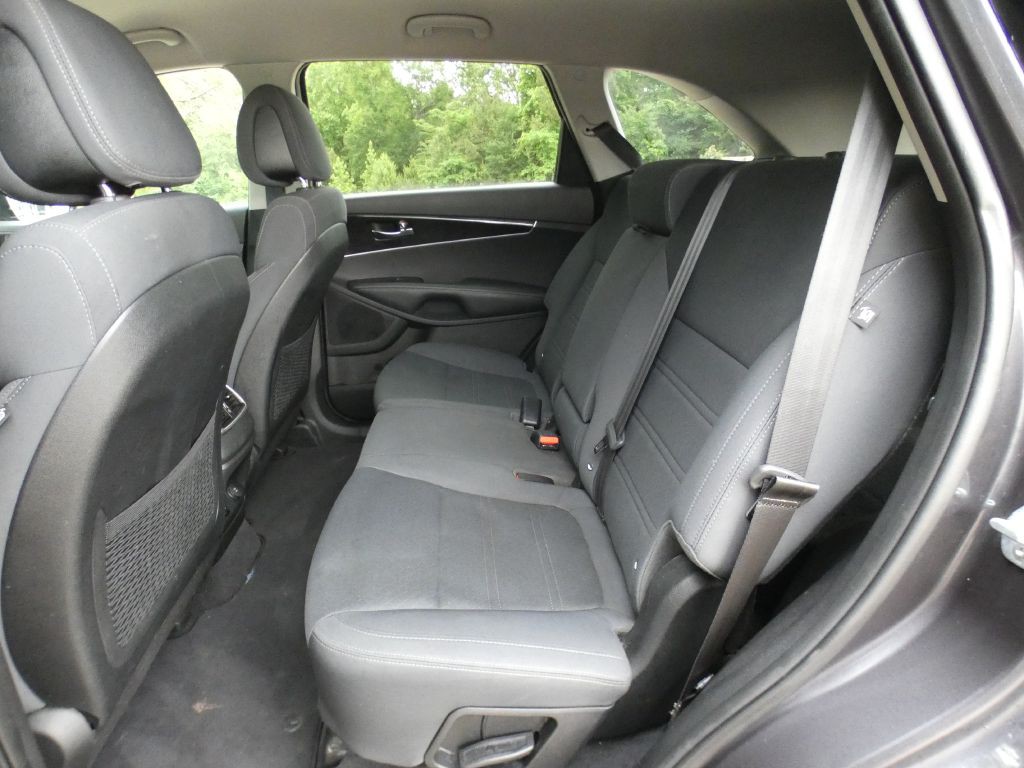 2016 Kia Sorento Image 13