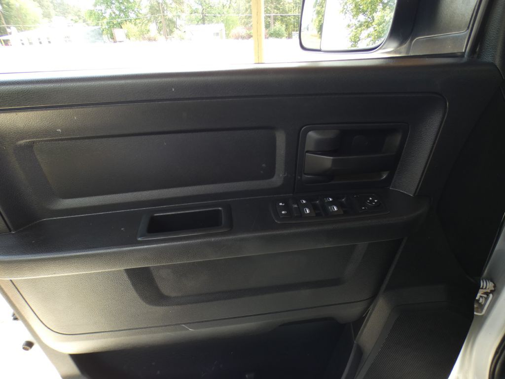 2017 RAM 1500 Image 10
