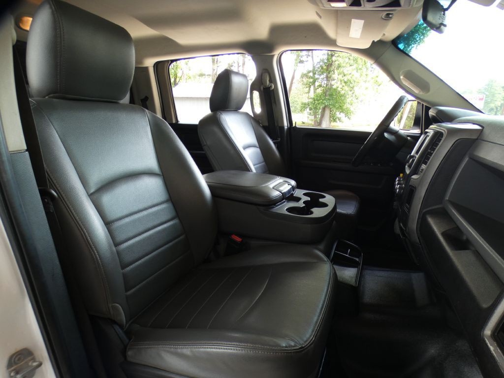 2017 RAM 1500 Image 12