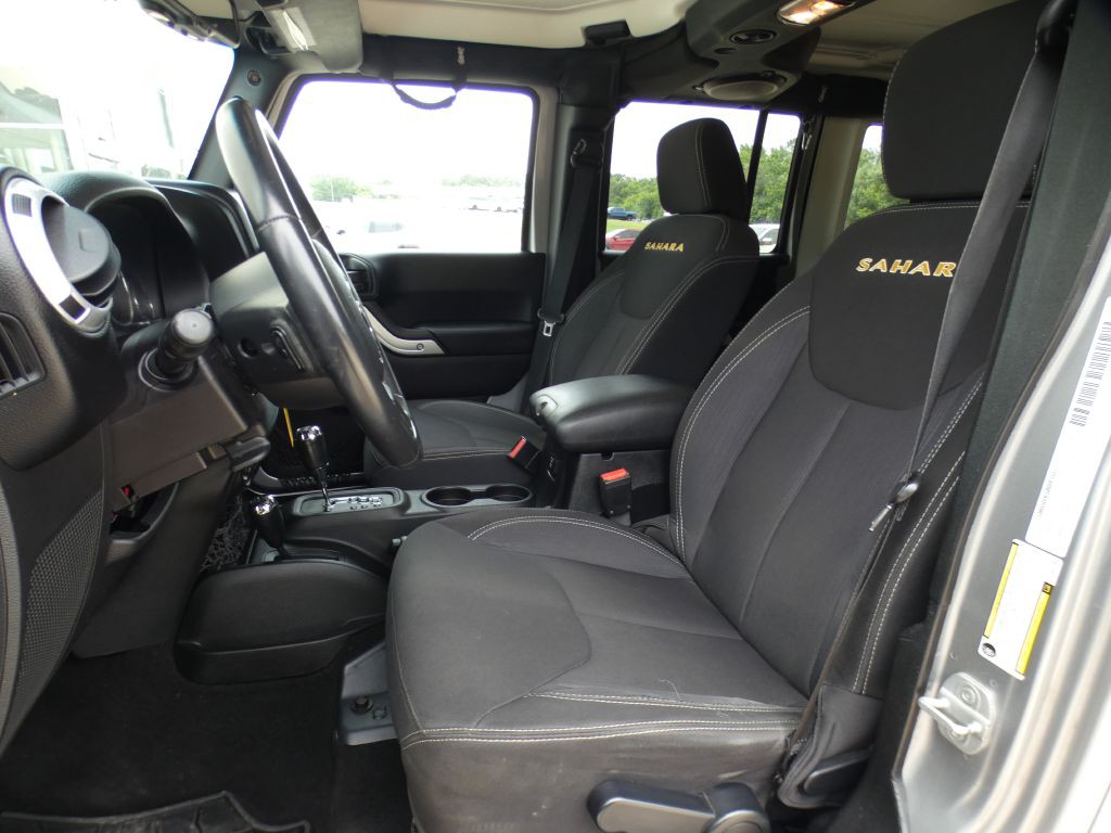 2013 Jeep Wrangler Unlimited Image 11