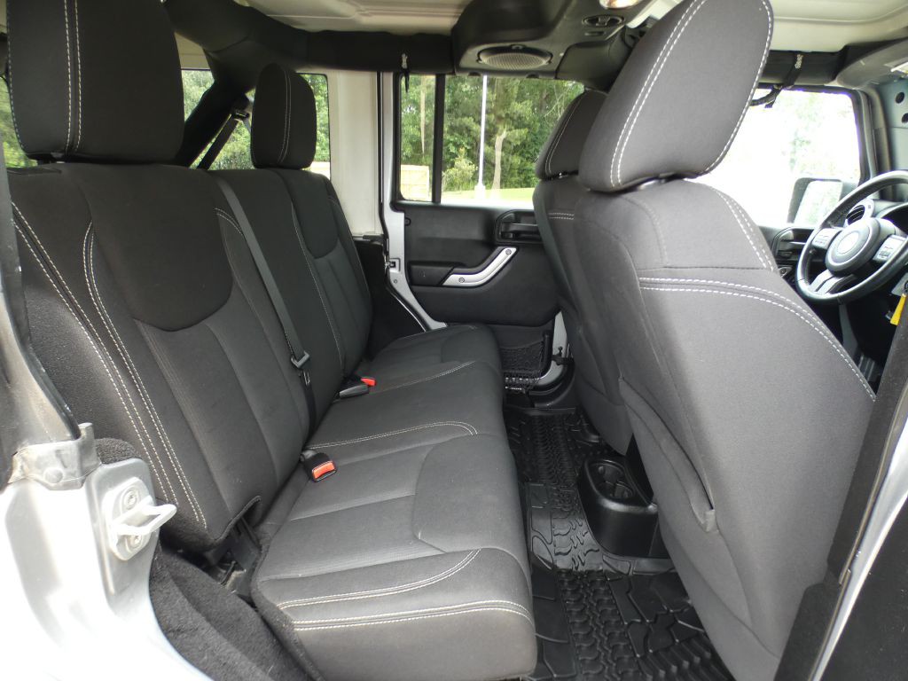 2013 Jeep Wrangler Unlimited Image 14