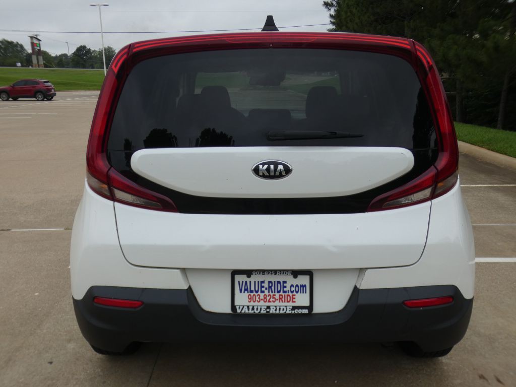 2021 Kia Soul Image 2