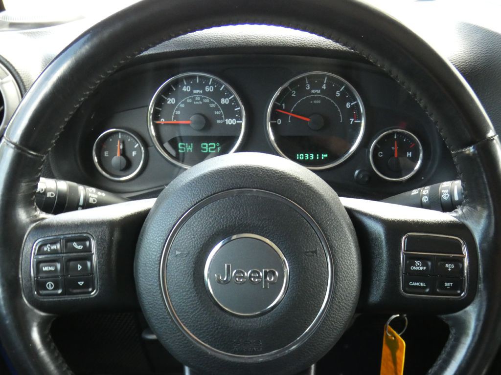 2016 Jeep Wrangler Image 9