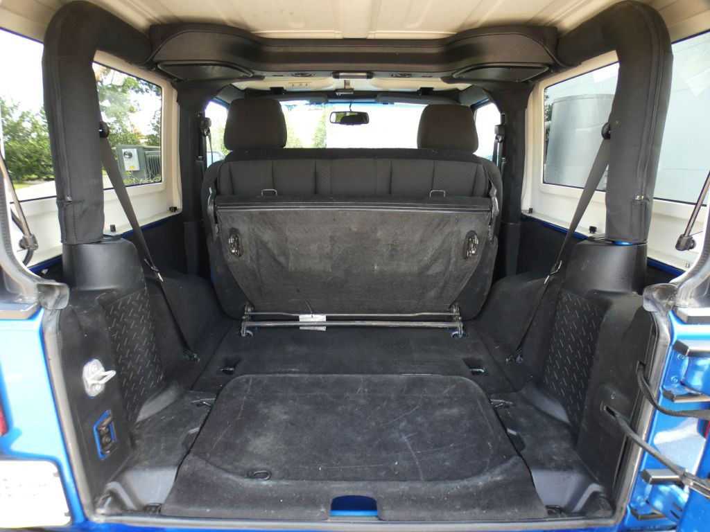 2016 Jeep Wrangler Image 15