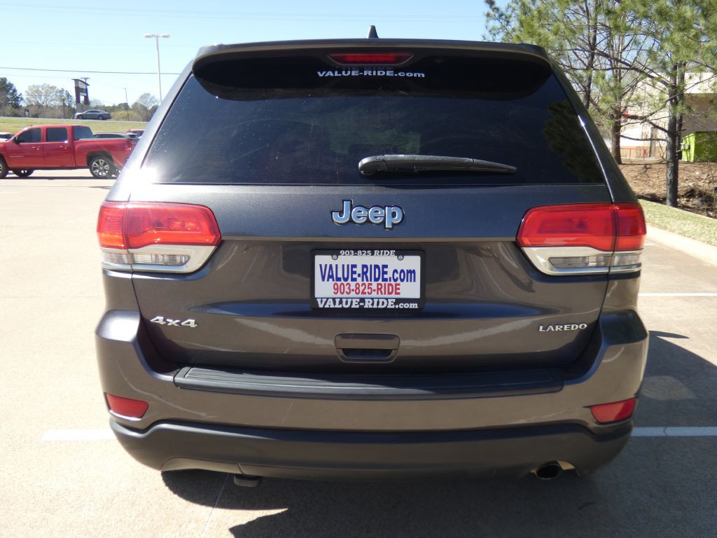 2016 Jeep Grand Cherokee Image 2