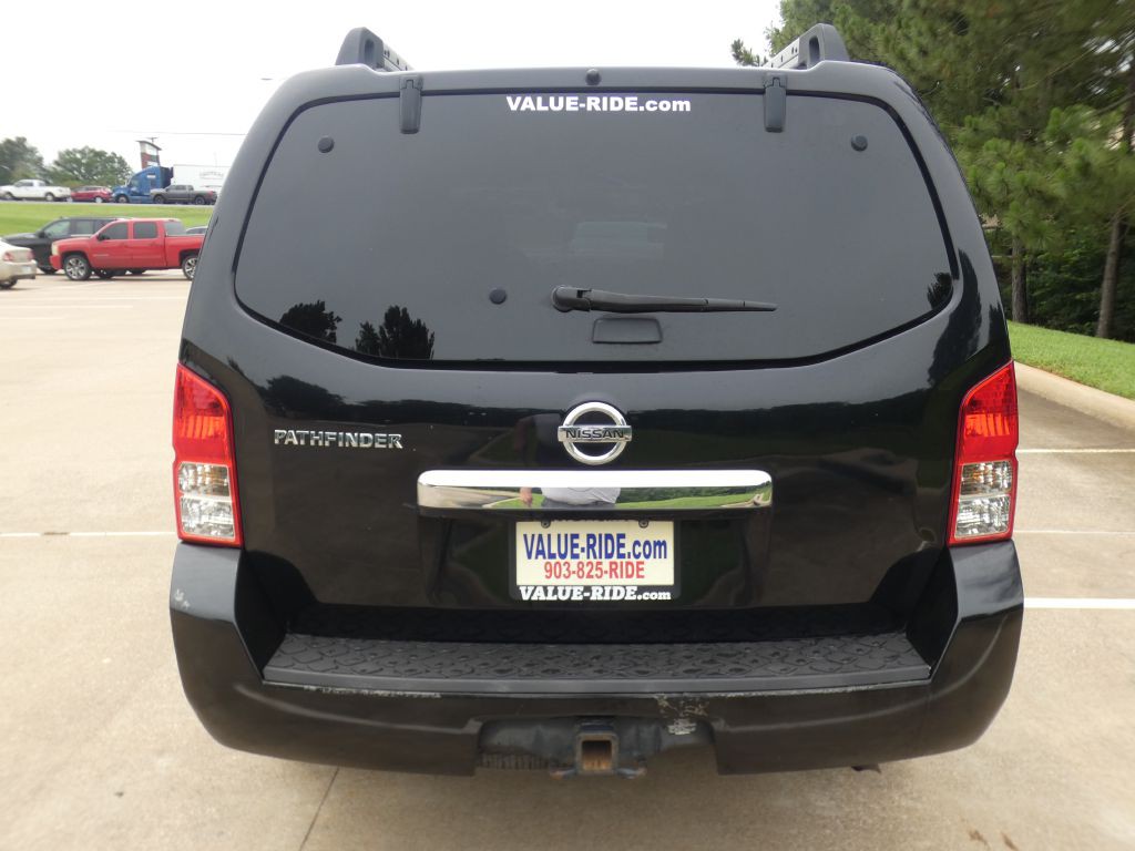 2012 Nissan Pathfinder Image 2