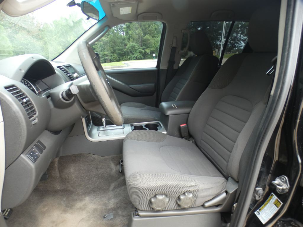 2012 Nissan Pathfinder Image 11