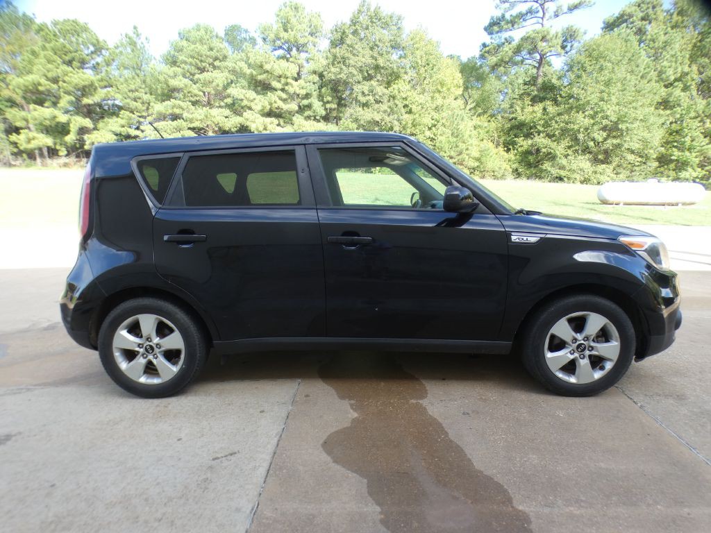 2017 Kia Soul Image 3