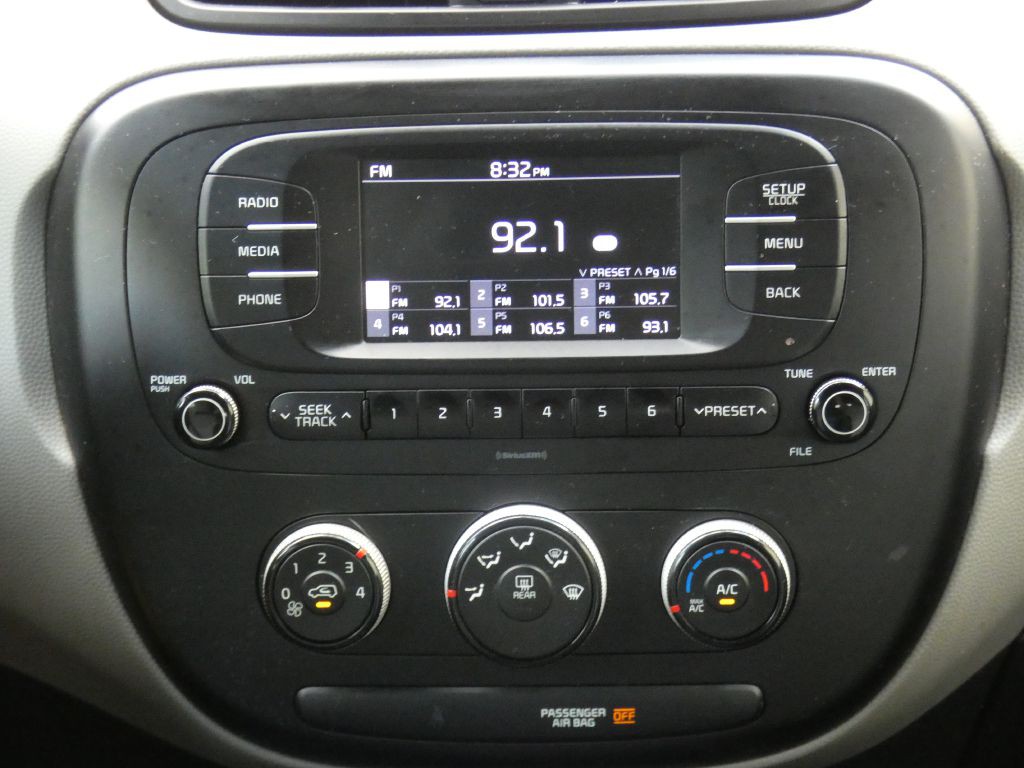 2017 Kia Soul Image 8