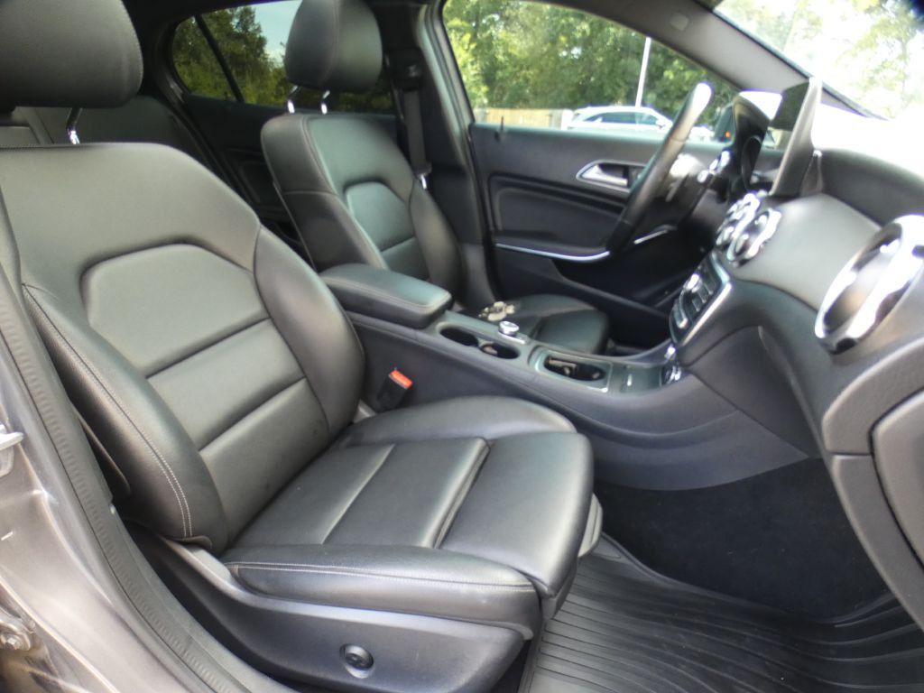 2018 Mercedes-Benz GLA-Class Image 12