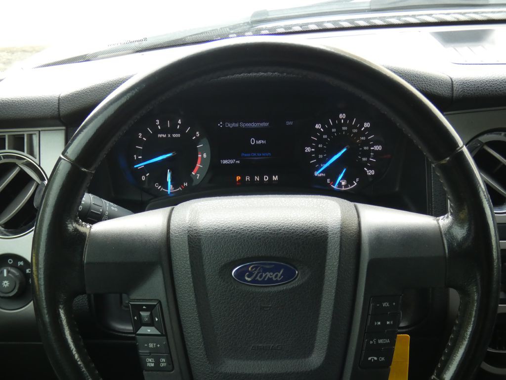 2016 Ford Expedition Image 9