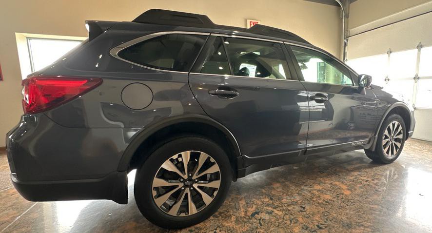 2017 Subaru Outback Image 4