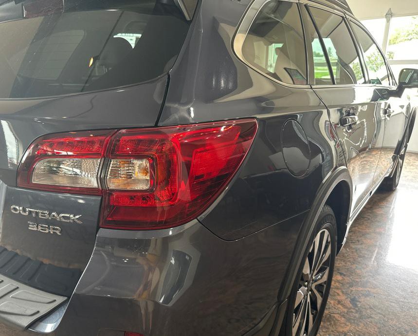 2017 Subaru Outback Image 5