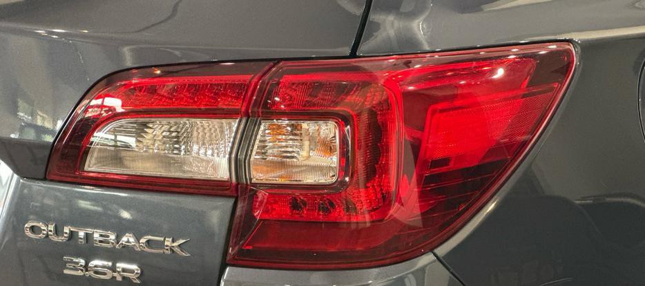2017 Subaru Outback Image 6