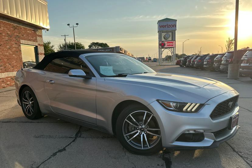 2016 Ford Mustang Image 3
