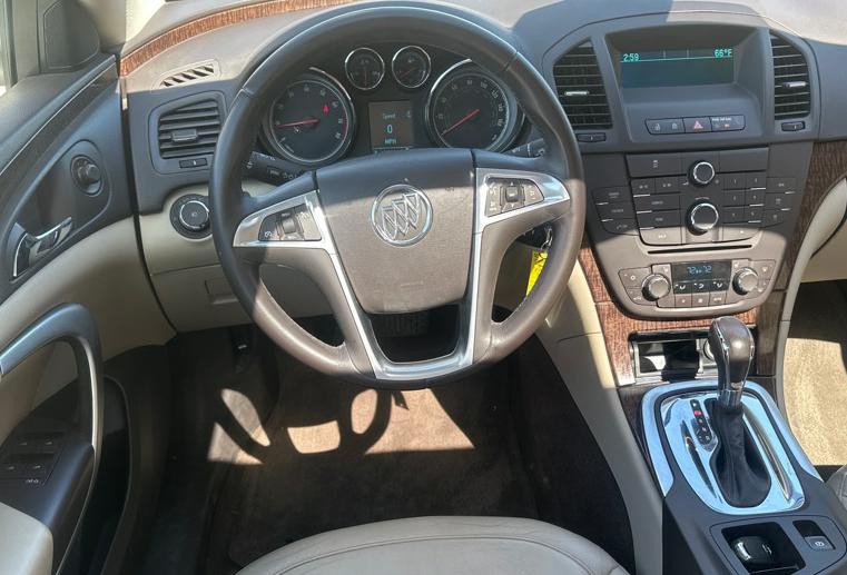 2012 Buick Regal Image 12