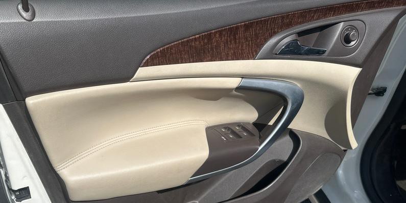2012 Buick Regal Image 14