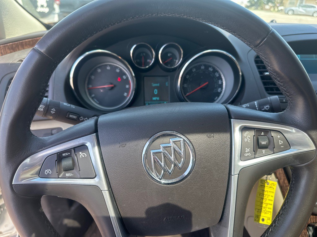 2012 Buick Regal Image 17