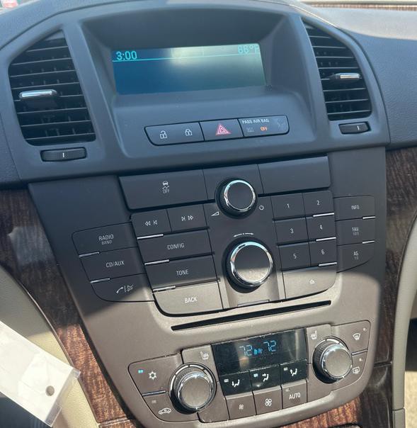 2012 Buick Regal Image 18