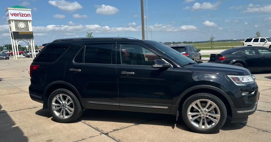 2019 Ford Explorer Image 8