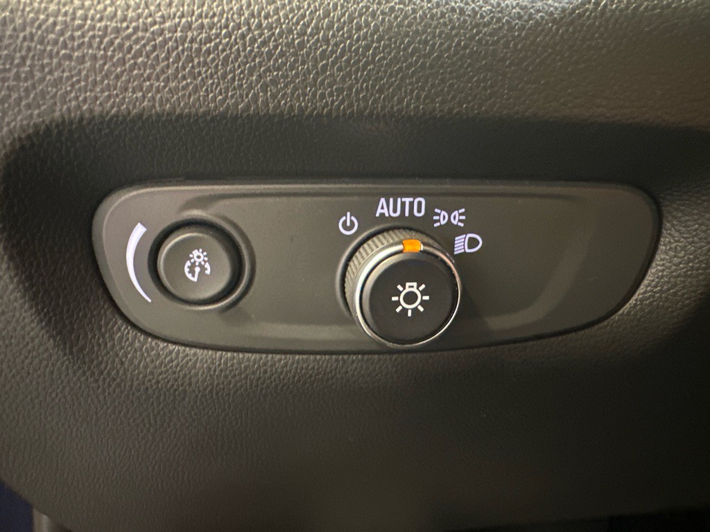 2022 Chevrolet Traverse Image 25