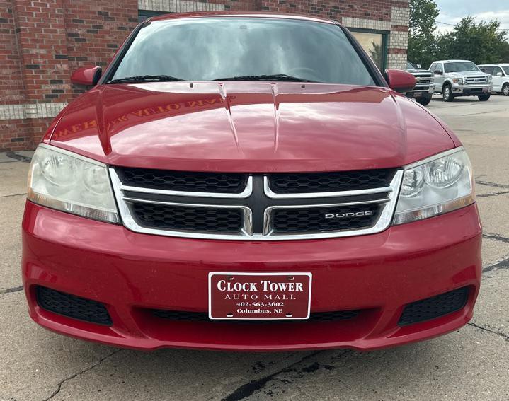 2011 Dodge Avenger Image 3