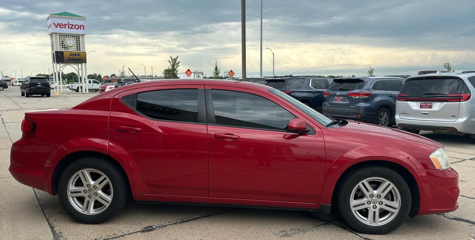 2011 Dodge Avenger Image 5